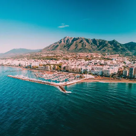 Δωμάτια σε οικογενειακή κατοικία Urbanizacion Privada *
